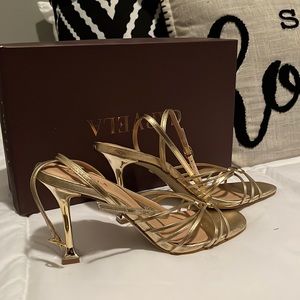 Gold chic heels